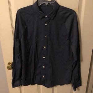 Lululemon size M blue button down